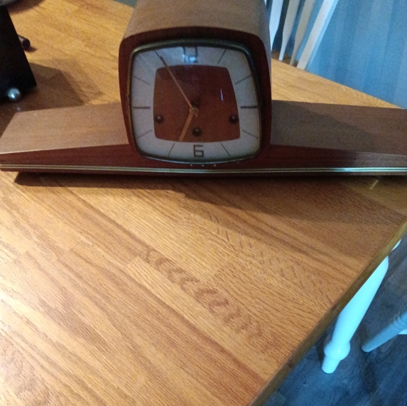 Vintage clock mantel 1940's - Picture 3 of 3